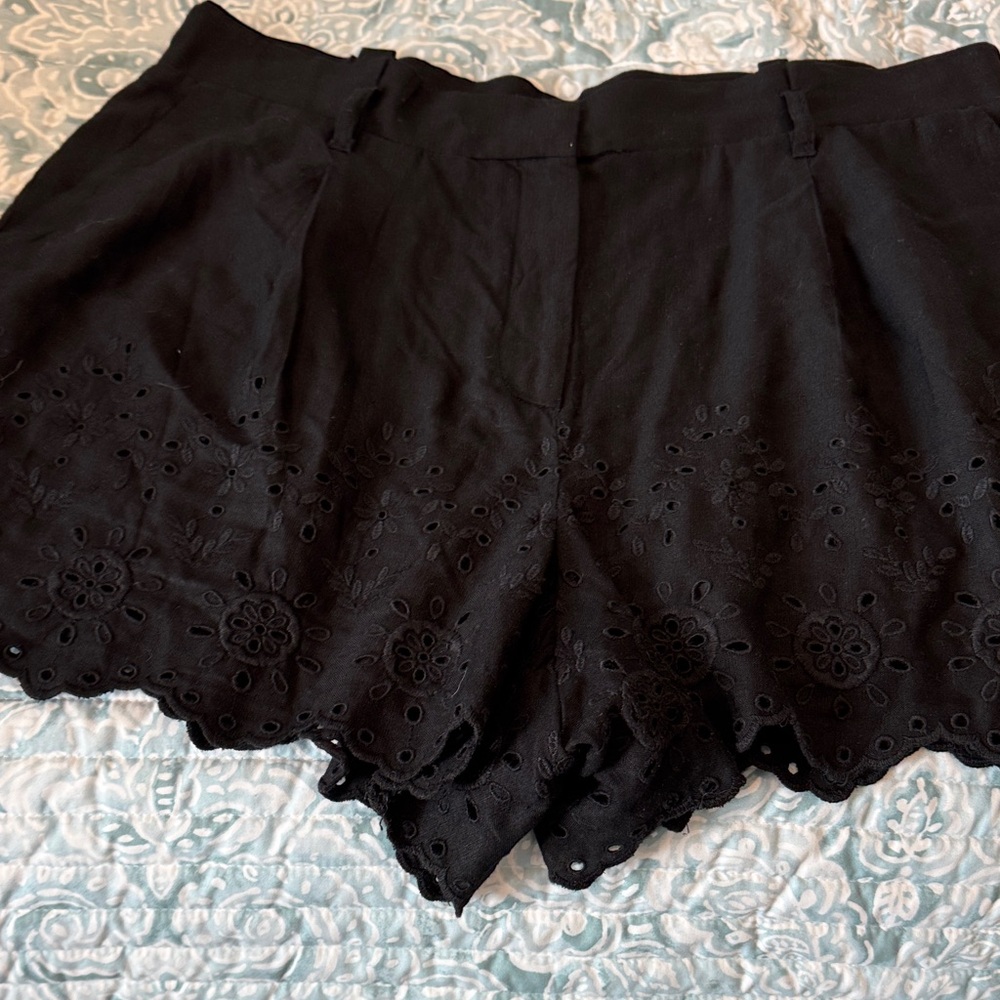 Black Eyelet Scallop Hem Women's Shorts